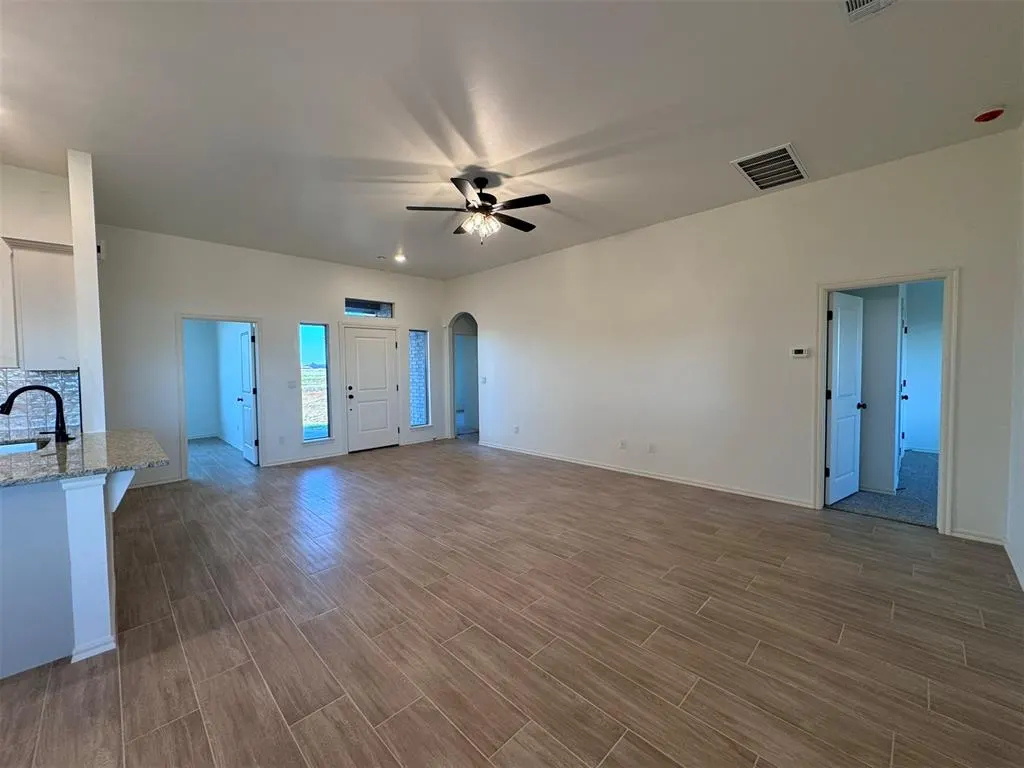 Photo 7 — 24955 Belmont Pass, Cashion, OK 73016
