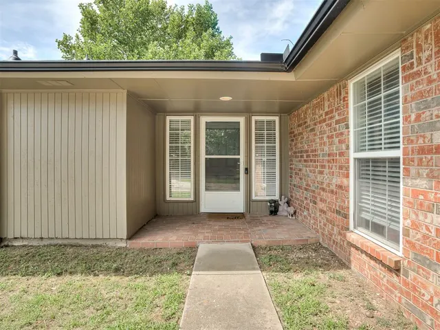 Photo 3 — 3216 Greenwood Drive, Norman, OK 73072