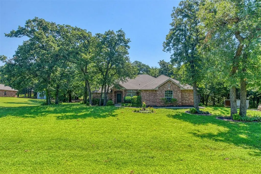 Photo 3 — 1408 Foxboro Lane, Blanchard, OK 73010