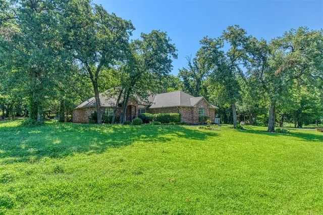 Photo 5 — 1408 Foxboro Lane, Blanchard, OK 73010