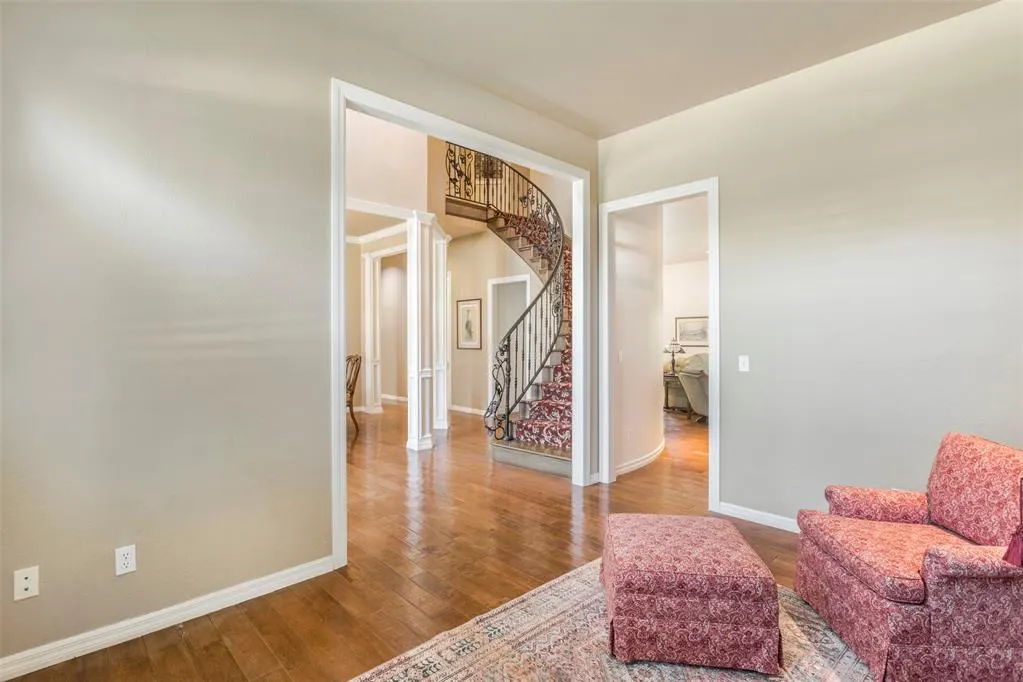 Photo 12 — 4808 South Lake Drive, Norman, OK 73072