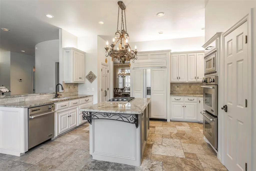 Photo 17 — 4808 South Lake Drive, Norman, OK 73072