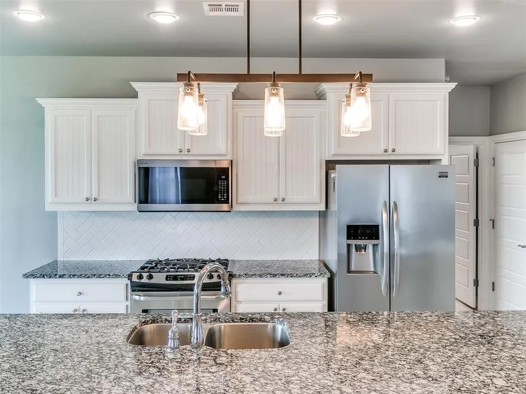 Photo 11 — 9517 Sullivan Avenue, Yukon, OK 73099