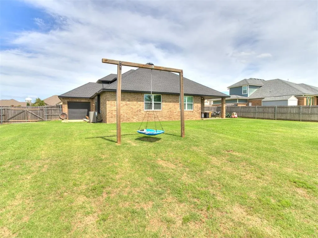 Photo 37 — 9517 Sullivan Avenue, Yukon, OK 73099