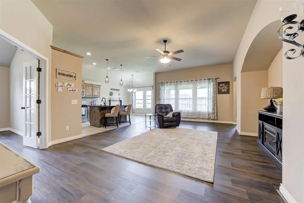 Photo 11 — 19117 Hecho Drive, Edmond, OK 73012