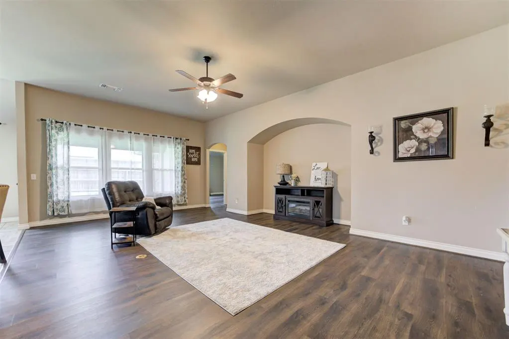 Photo 12 — 19117 Hecho Drive, Edmond, OK 73012