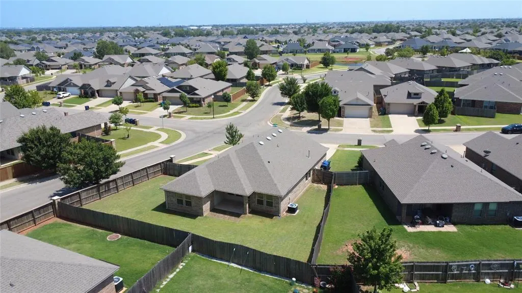 Photo 41 — 19117 Hecho Drive, Edmond, OK 73012
