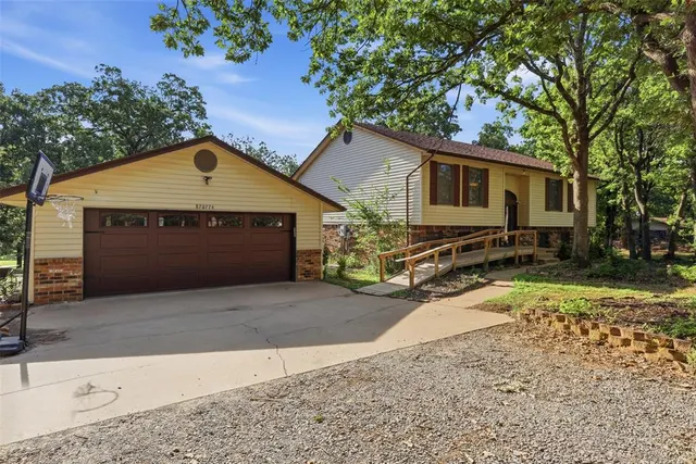 Photo 3 — 870776 S Hickory Lane, Chandler, OK 74834