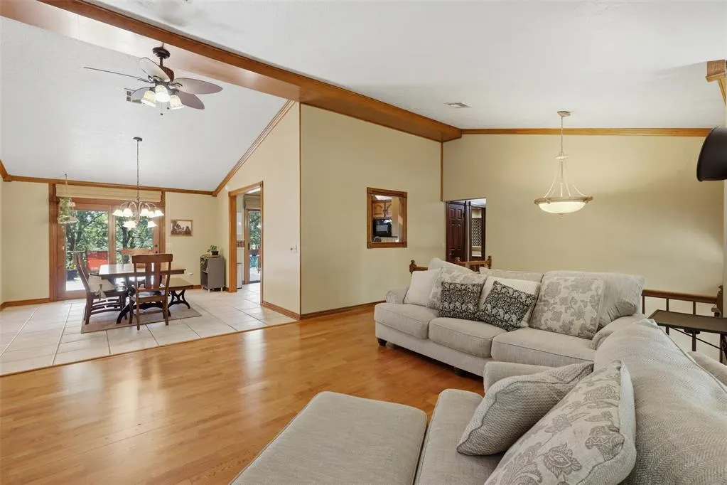 Photo 6 — 870776 S Hickory Lane, Chandler, OK 74834
