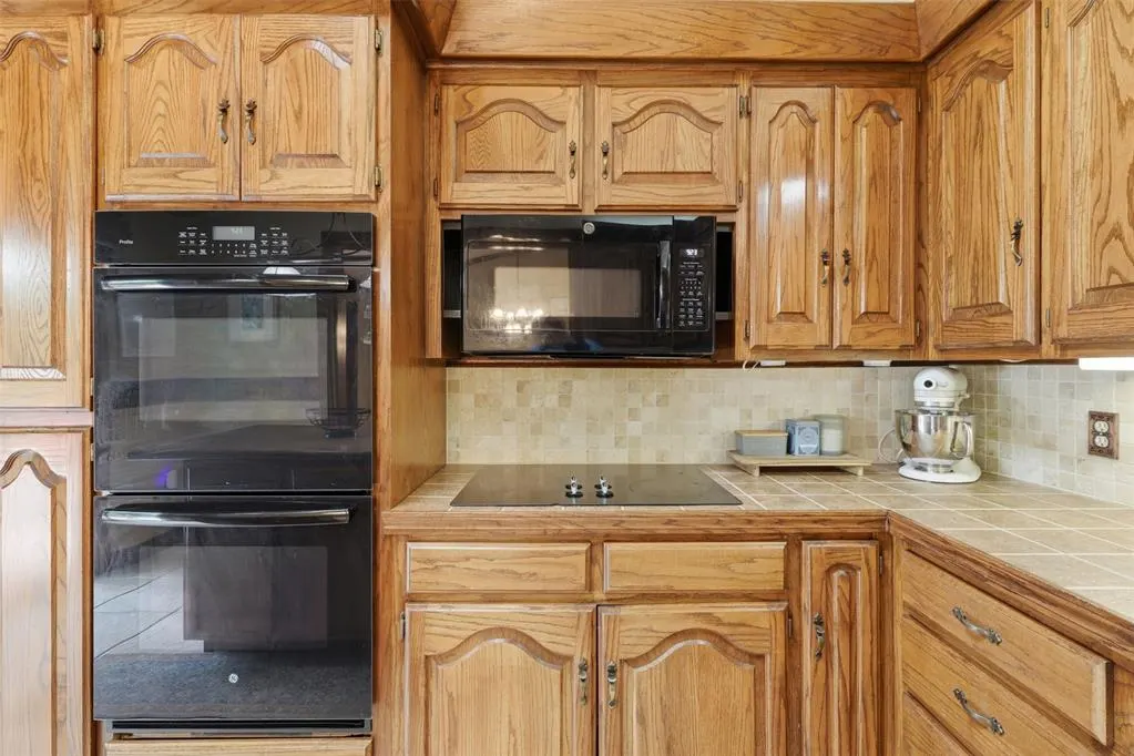 Photo 11 — 870776 S Hickory Lane, Chandler, OK 74834