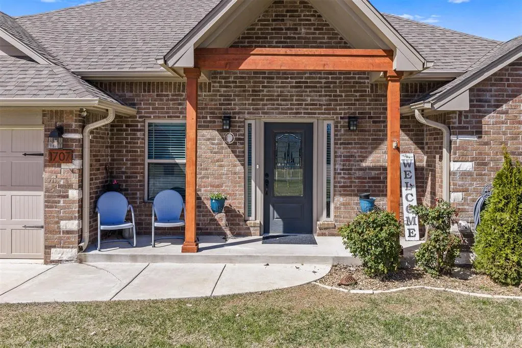 Photo 2 — 1707 N 4th Avenue, Purcell, OK 73080