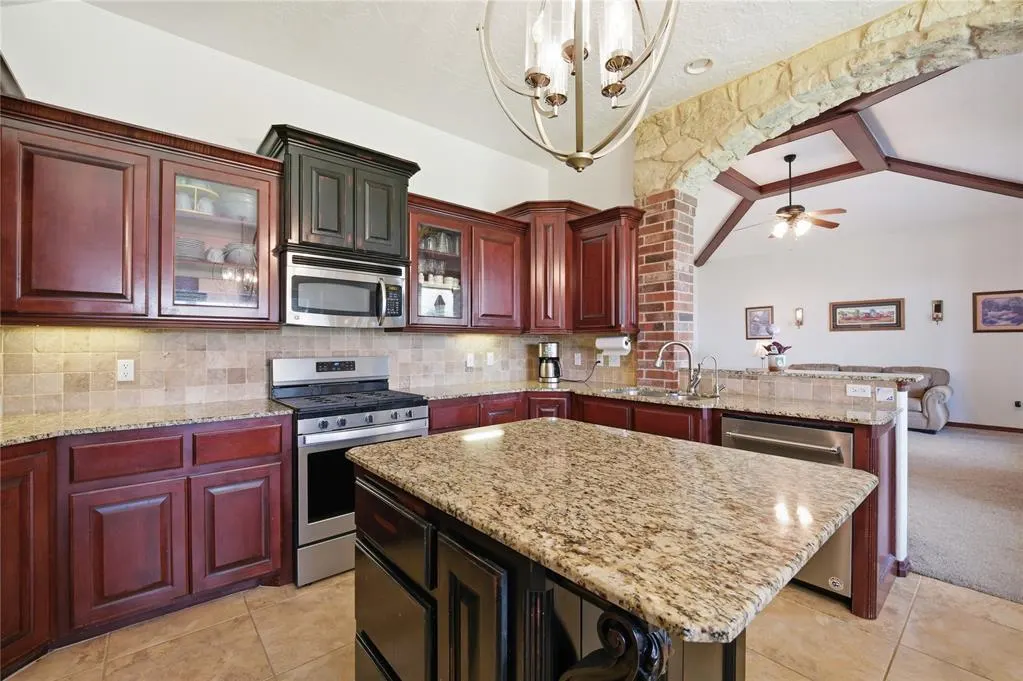 Photo 18 — 1610 Happy Valley, Shawnee, OK 74804