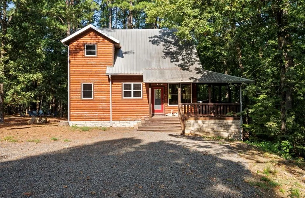 Photo 2 — 560 Southern Hills Circle, Broken Bow, OK 74728