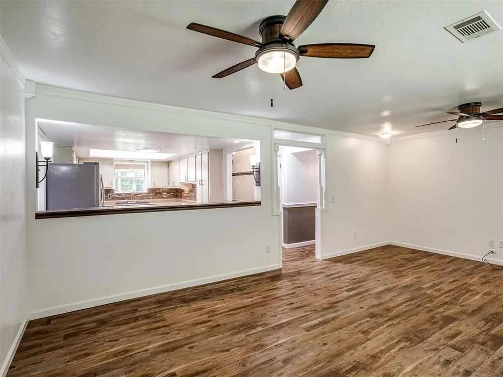 Photo 7 — 1899 Williams Drive, Choctaw, OK 73020