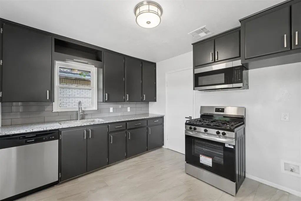 Photo 15 — 4901 N Woodward Avenue, Oklahoma City, OK 73112