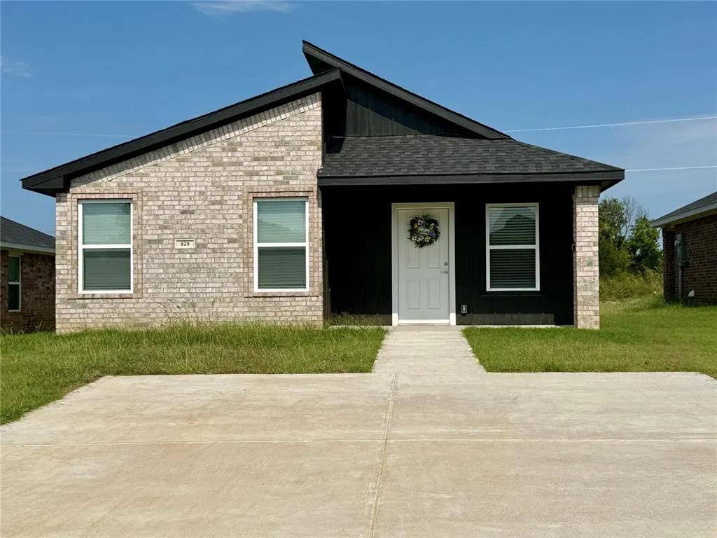 Front exterior — 828 Elm Street, Seminole, OK 74868