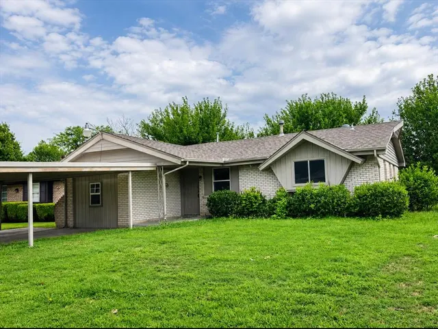 Front exterior — 7400 S Drexel Avenue, Oklahoma City, OK 73159