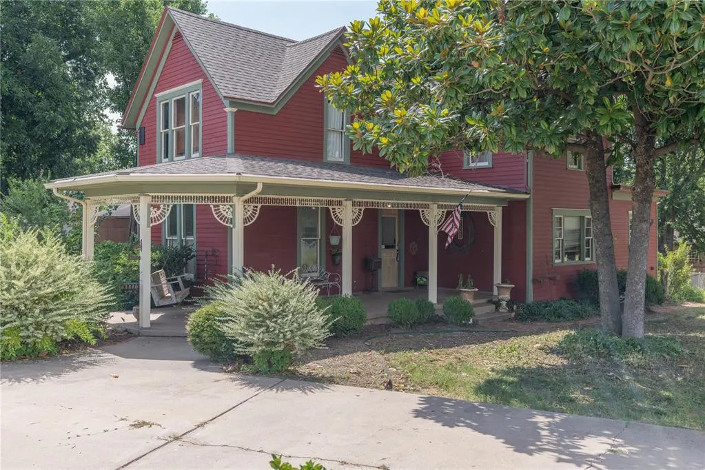 Photo 4 — 701 S 6th Street, Chickasha, OK 73018