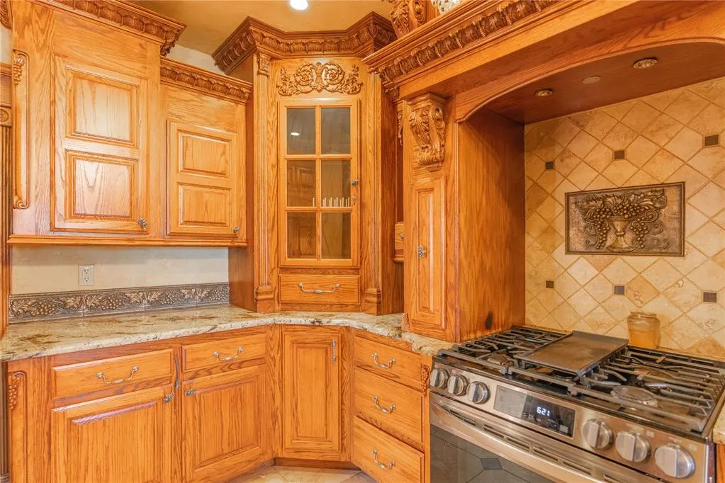 Photo 6 — 701 S 6th Street, Chickasha, OK 73018