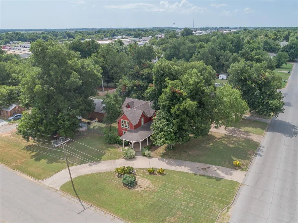 Photo 42 — 701 S 6th Street, Chickasha, OK 73018