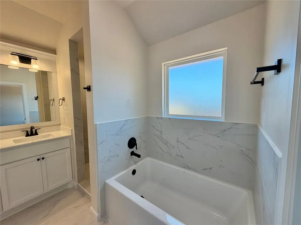 Photo 9 — 2708 Dunham Drive, Norman, OK 73071