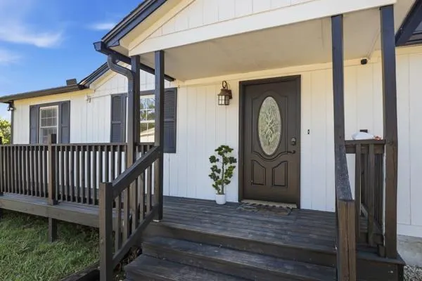 Front exterior — 5020 Kiamichi Lane, Guthrie, OK 73044