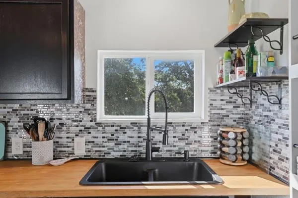 Photo 6 — 5020 Kiamichi Lane, Guthrie, OK 73044