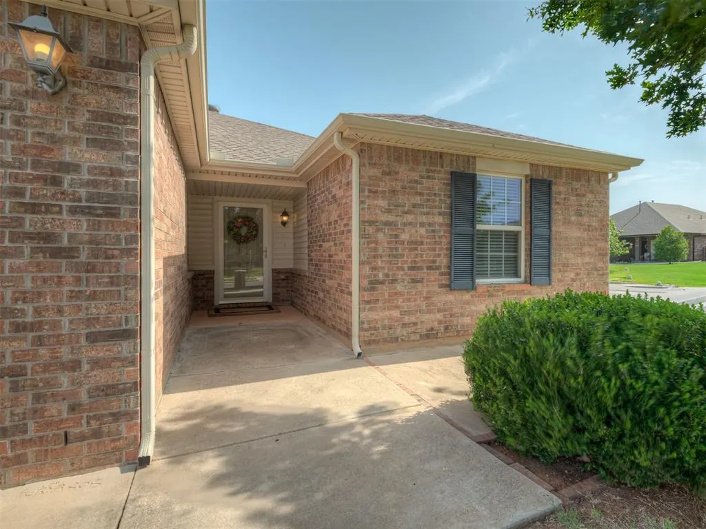 Photo 5 — 2401 NW 194th Street, Edmond, OK 73012