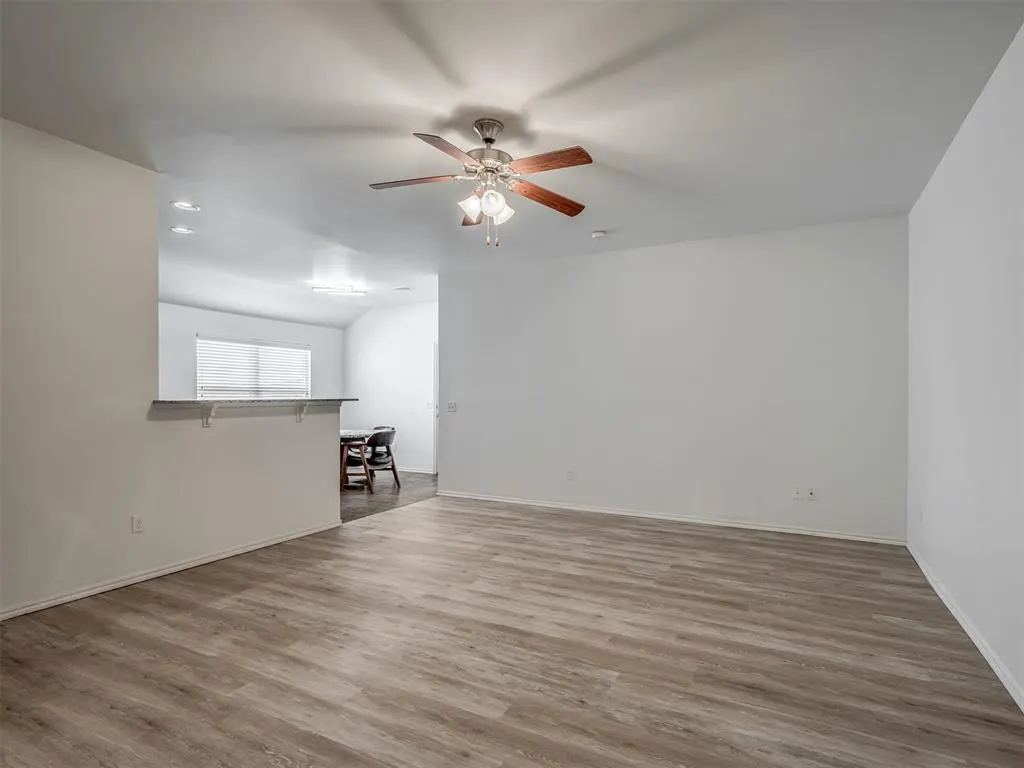 Photo 11 — 2401 NW 194th Street, Edmond, OK 73012