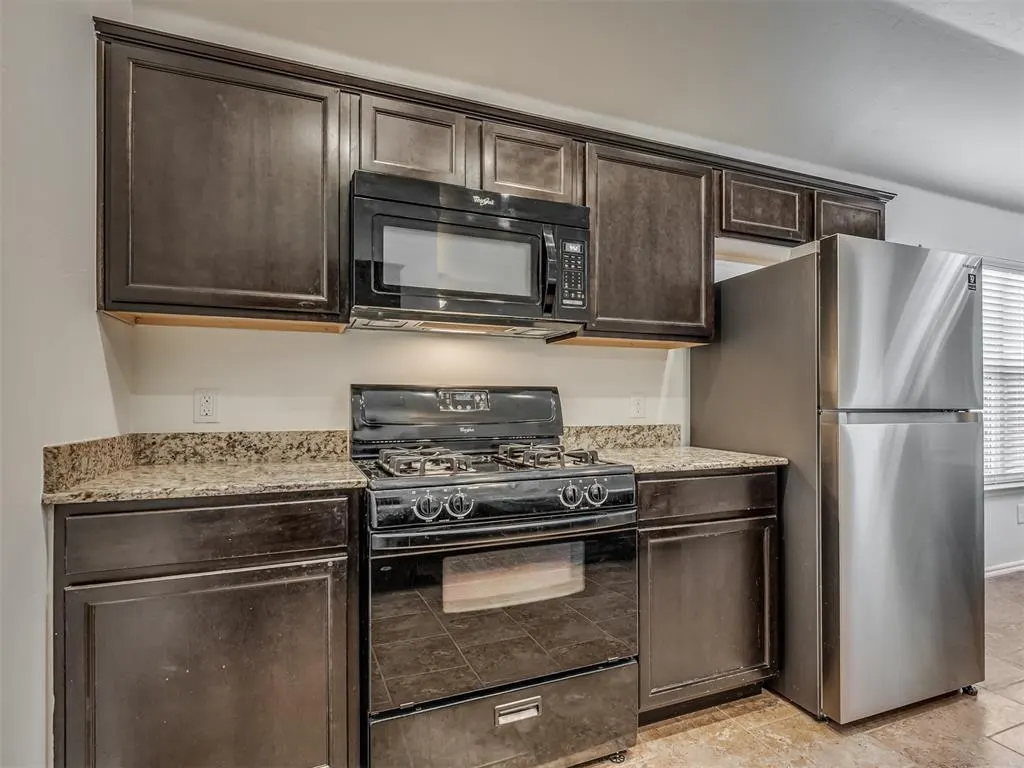 Photo 17 — 2401 NW 194th Street, Edmond, OK 73012