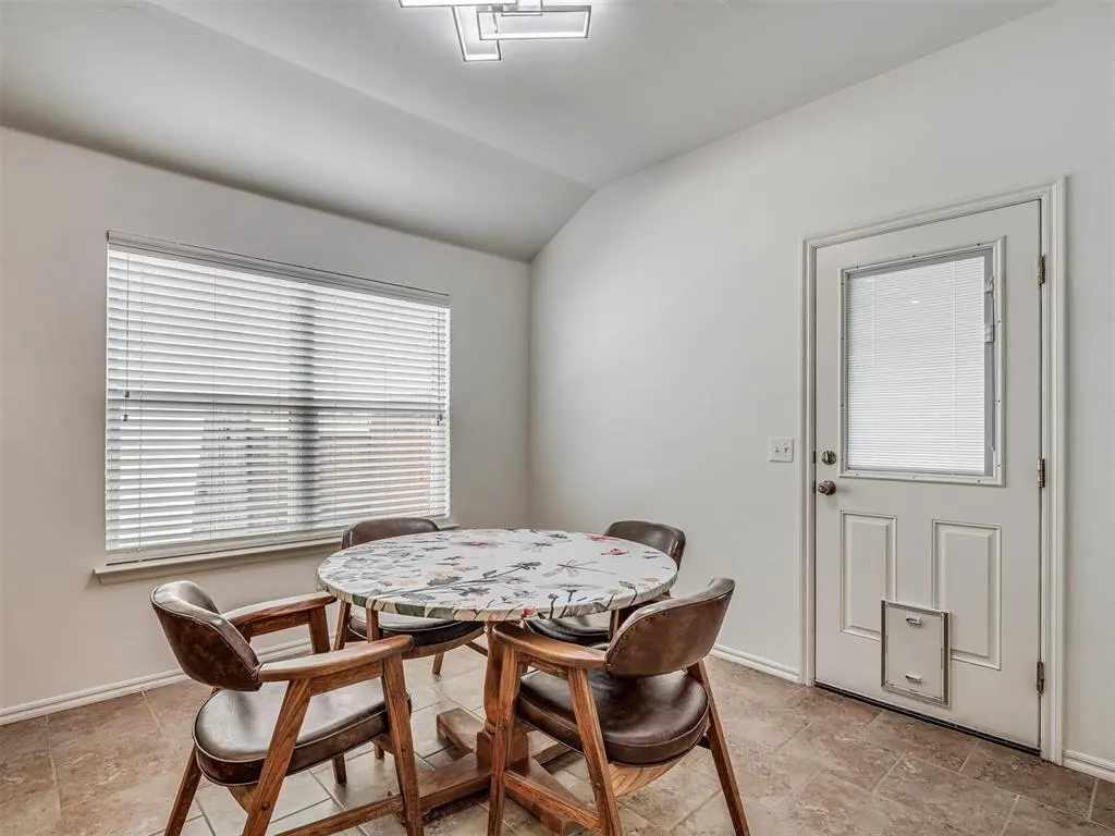 Photo 19 — 2401 NW 194th Street, Edmond, OK 73012