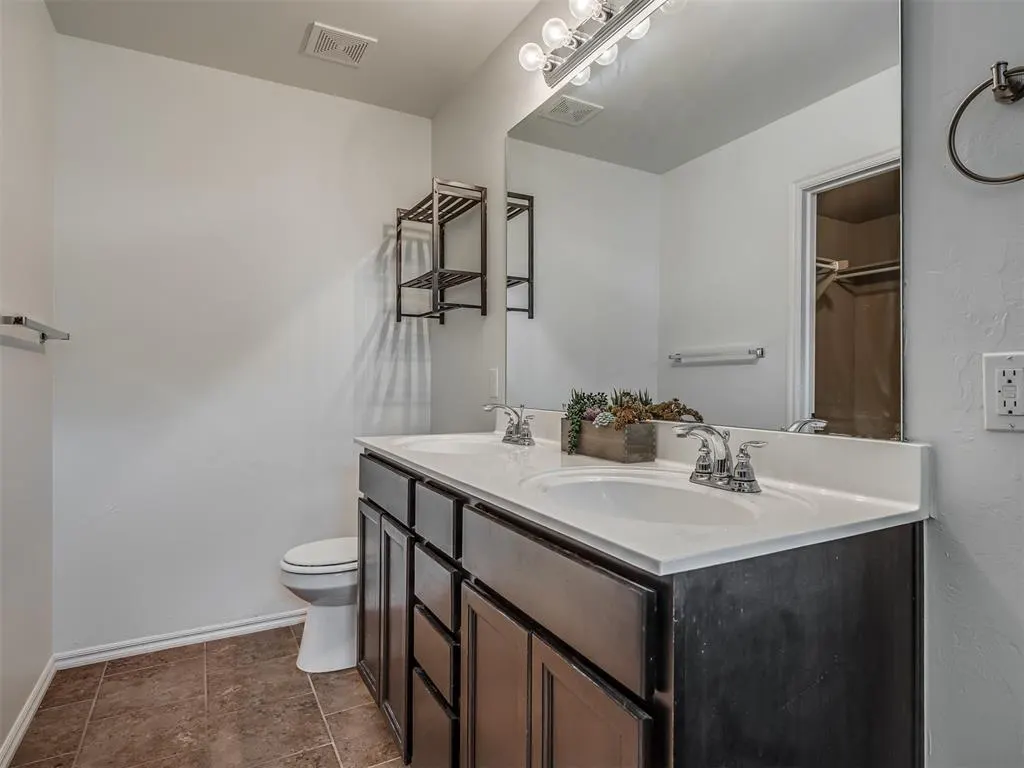 Photo 24 — 2401 NW 194th Street, Edmond, OK 73012