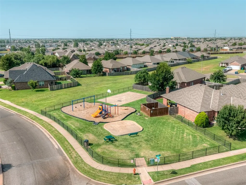 Photo 49 — 2401 NW 194th Street, Edmond, OK 73012