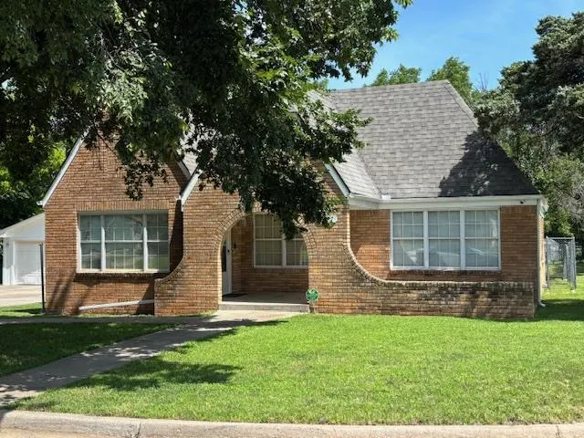 Front exterior — 2037 NE 16th Terrace, Oklahoma City, OK 73117