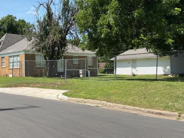 Photo 6 — 2037 NE 16th Terrace, Oklahoma City, OK 73117