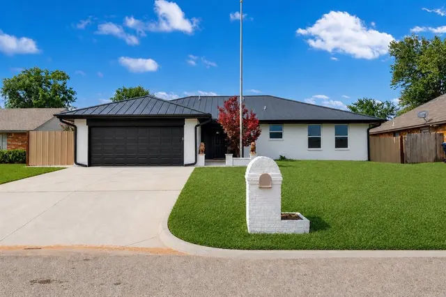 Photo 2 — 2413 SW 100th Street, Oklahoma City, OK 73159