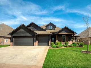 Sold home at 800 Chisholm Trails Drive