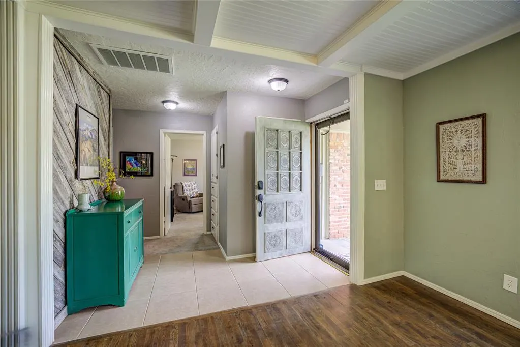Photo 3 — 403 Bryarwood Drive, Norman, OK 73069