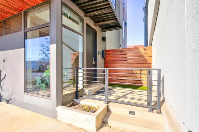 Photo 6 — 841 NW 6th Street, Oklahoma City, OK 73106