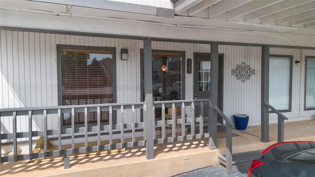 Front exterior — 5912 W Hefner Road 5, Oklahoma City, OK 73162