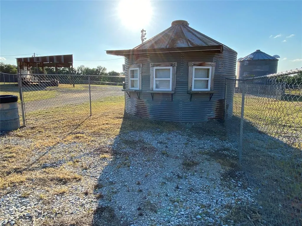 Photo 8 — 343250 E 1000 Road, Meeker, OK 74855
