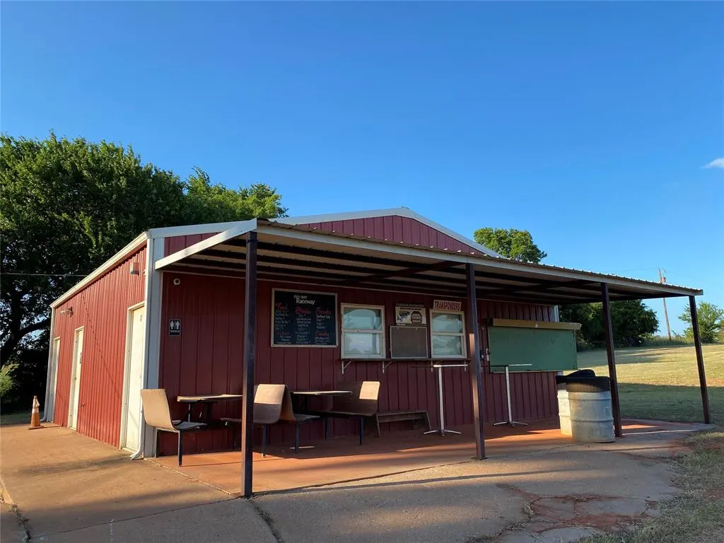 Photo 12 — 343250 E 1000 Road, Meeker, OK 74855