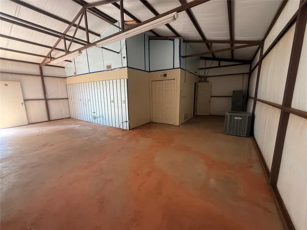 Photo 14 — 343250 E 1000 Road, Meeker, OK 74855