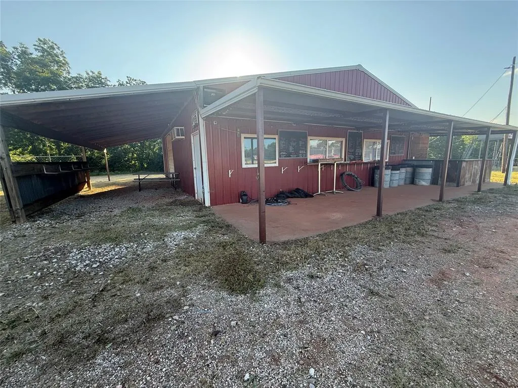 Photo 18 — 343250 E 1000 Road, Meeker, OK 74855