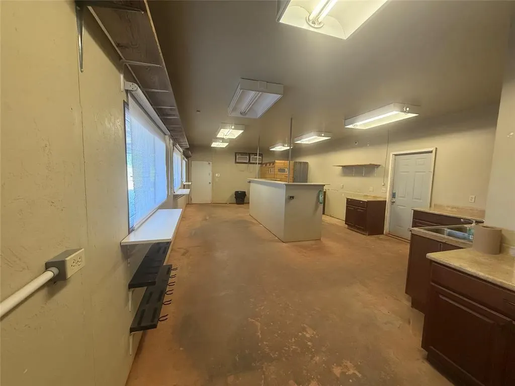 Photo 21 — 343250 E 1000 Road, Meeker, OK 74855