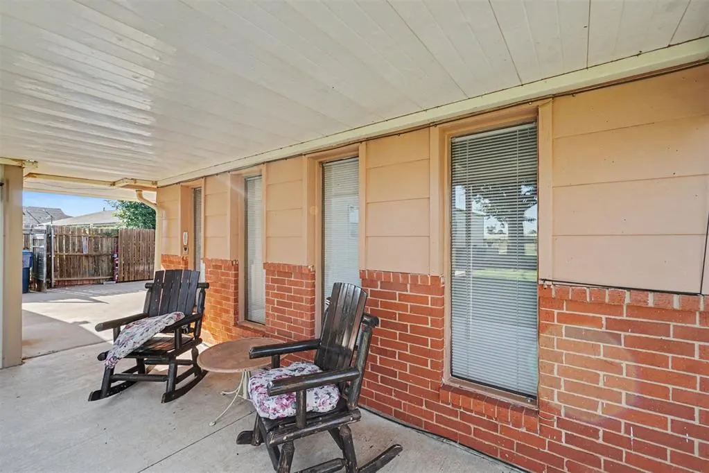 Photo 33 — 105 W Maple Street, Cordell, OK 73632