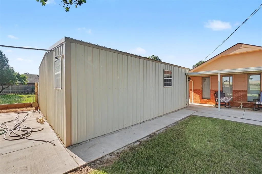 Photo 36 — 105 W Maple Street, Cordell, OK 73632