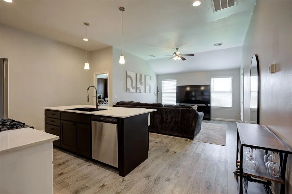 Photo 8 — 1008 SW 14th Street, Moore, OK 73160