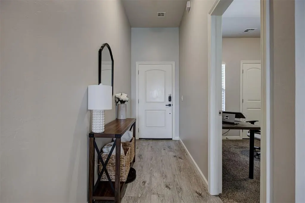 Photo 15 — 1008 SW 14th Street, Moore, OK 73160