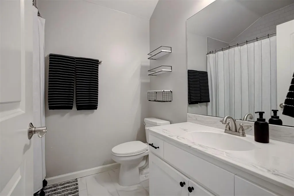 Photo 30 — 1008 SW 14th Street, Moore, OK 73160